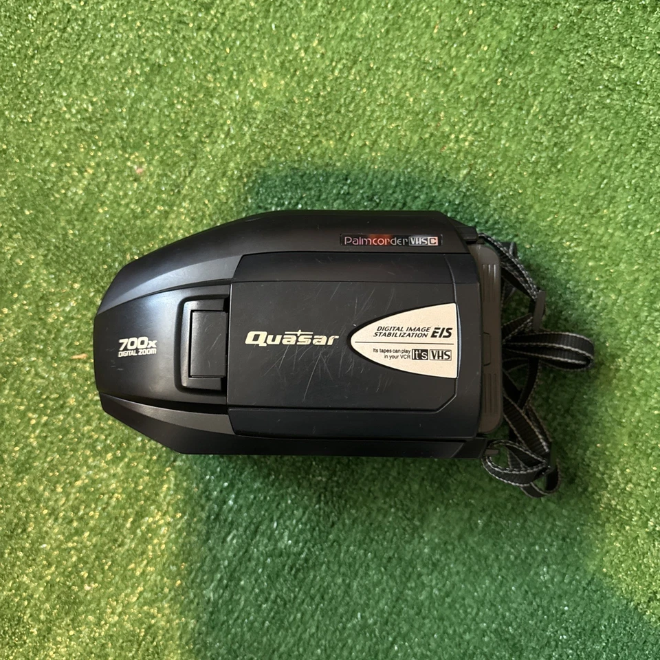Quasar VHS-C Camcorder – Fully Tested Works Battery & Charger 90s/2000s Camera - Image 2 of 4