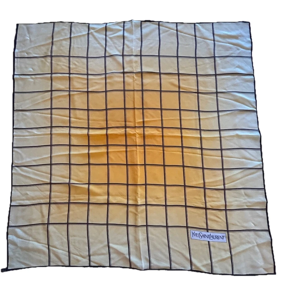 Cachecol de seda retrô Yves Saint Laurent YSL amarelo marrom geométrico 30” LOGOTIPO vintage - Imagem 3 de 4