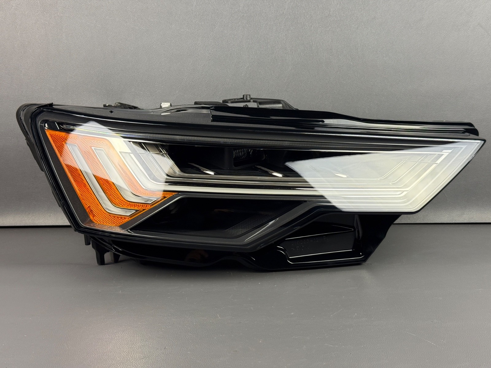 TESTED! COMPLETE! 2019-2025 AUDI A6 S6 RIGHT PASSENGER LED MATRIX HEADLIGHT OEM