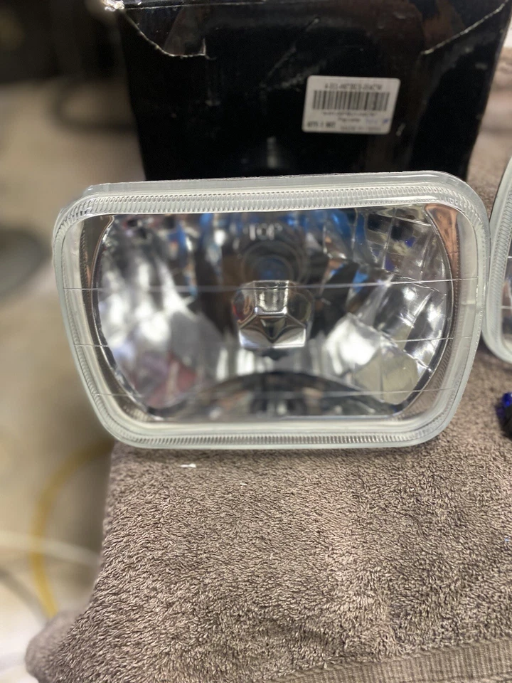1990 Ford Probe 7X6 Crystal Clear Glass Lens Headlight Halogen Light Bulb Pair - Image 3 of 4