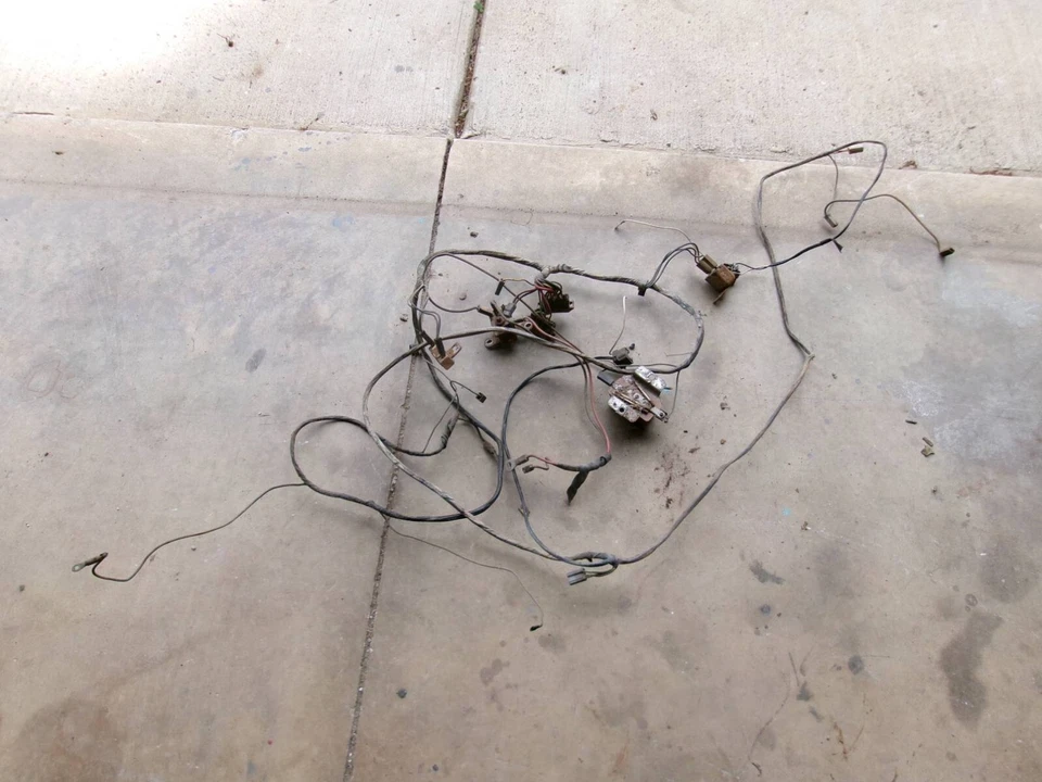 PLYMOUTH VALIANT 1964 USADO TABLERO MOTOR ARNÉS DE CABLES INCLINADO 6 AUTOMÁTICO Foto 4 de 4