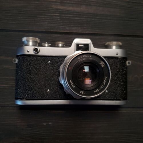 Zarya (Fed-2) Vintage Camera with Lens: Industar-26m. - 第 1/8 張圖片