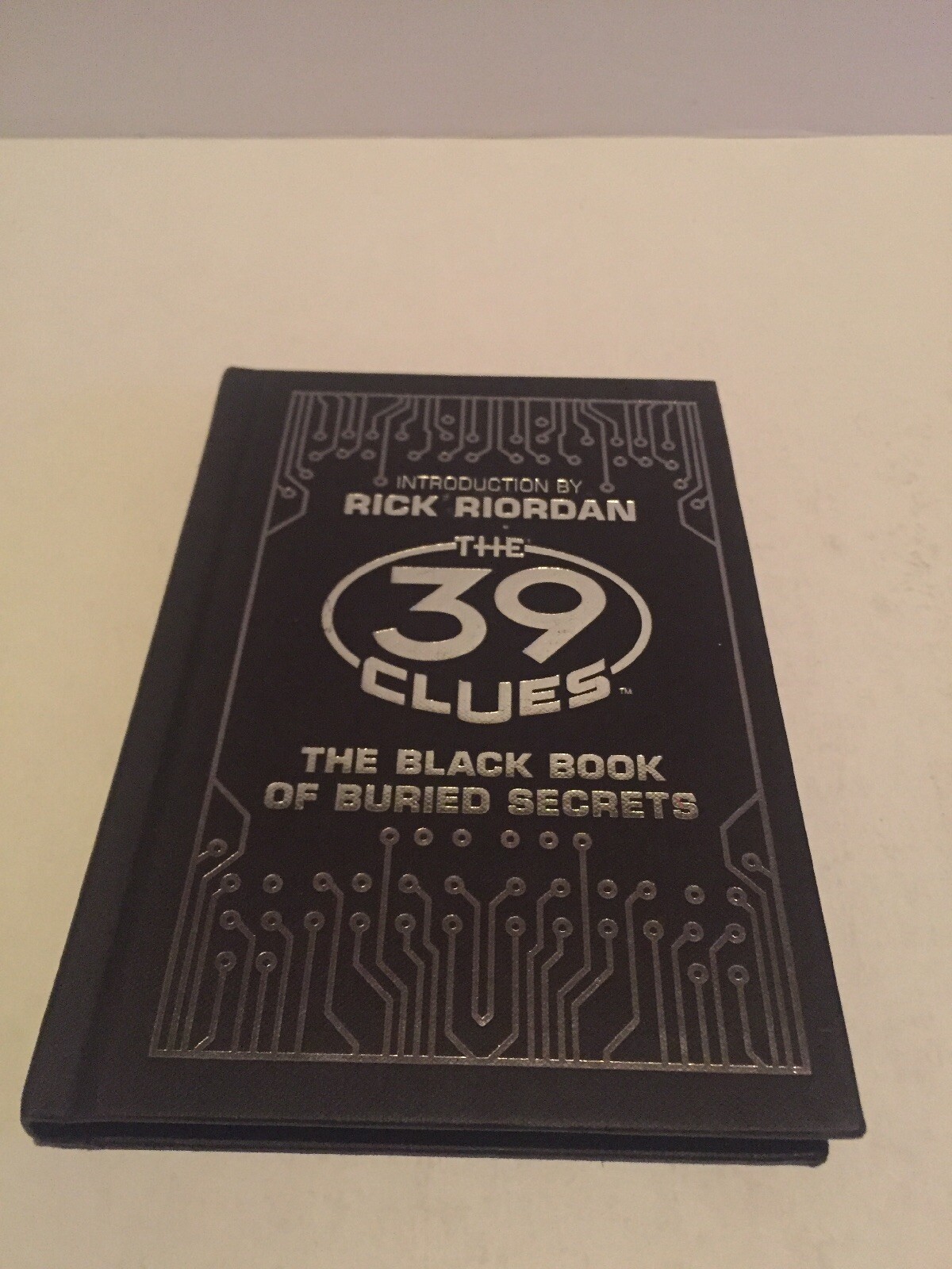 The 39 Clues: The Black Book of Buried Secrets by Mallory Kass