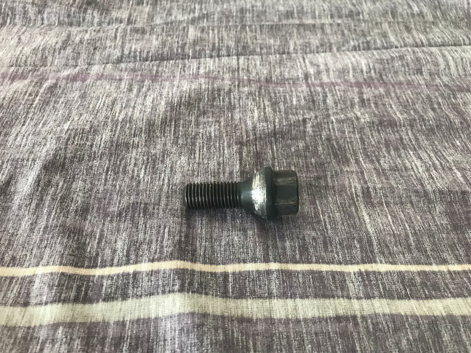 BMW OEM E90 E92 E84 E64 E63 E60 E61 E46 WHEEL RIM 1 LUG NUT BOLT STUD