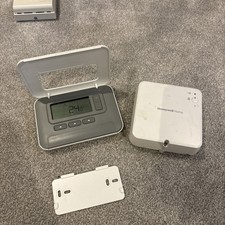 Honeywell Home T40Wireless Programmable Thermostat T3H700RF0096 RF and receiver