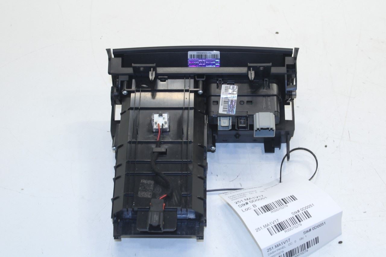 17-20 Maserati Ghibli 3.0L Dashboard Center Storage Tray w/ AUX USB SD Jack Port