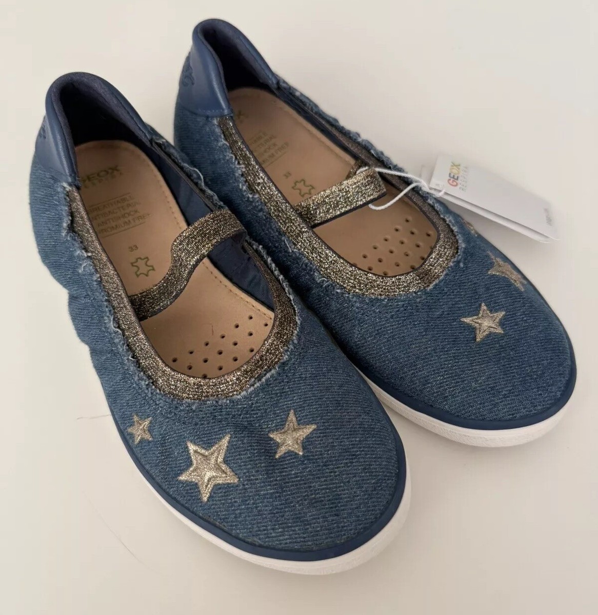 NWT Geox Girls Denim Loafers Sz 33 Italy, US