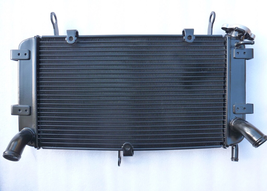 Radiateur GSXS 750 de refroidissement pour moto Suzuki 2017-2022 en aluminium noir