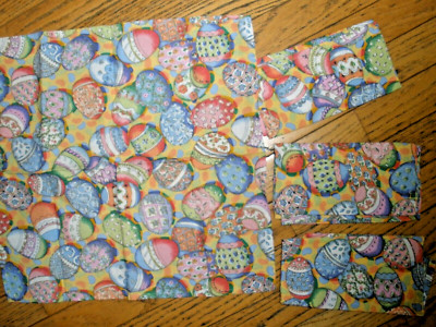Lot of 4 Easter Eggs 15'' x 15'' Napkins (SU146)