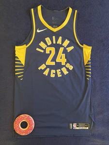 alize johnson jersey