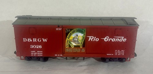 LGB 43673: Denver & Rio Grande Western (D&RGW) Box Car #3026 Nuevo en caja con funda | Zustand: New