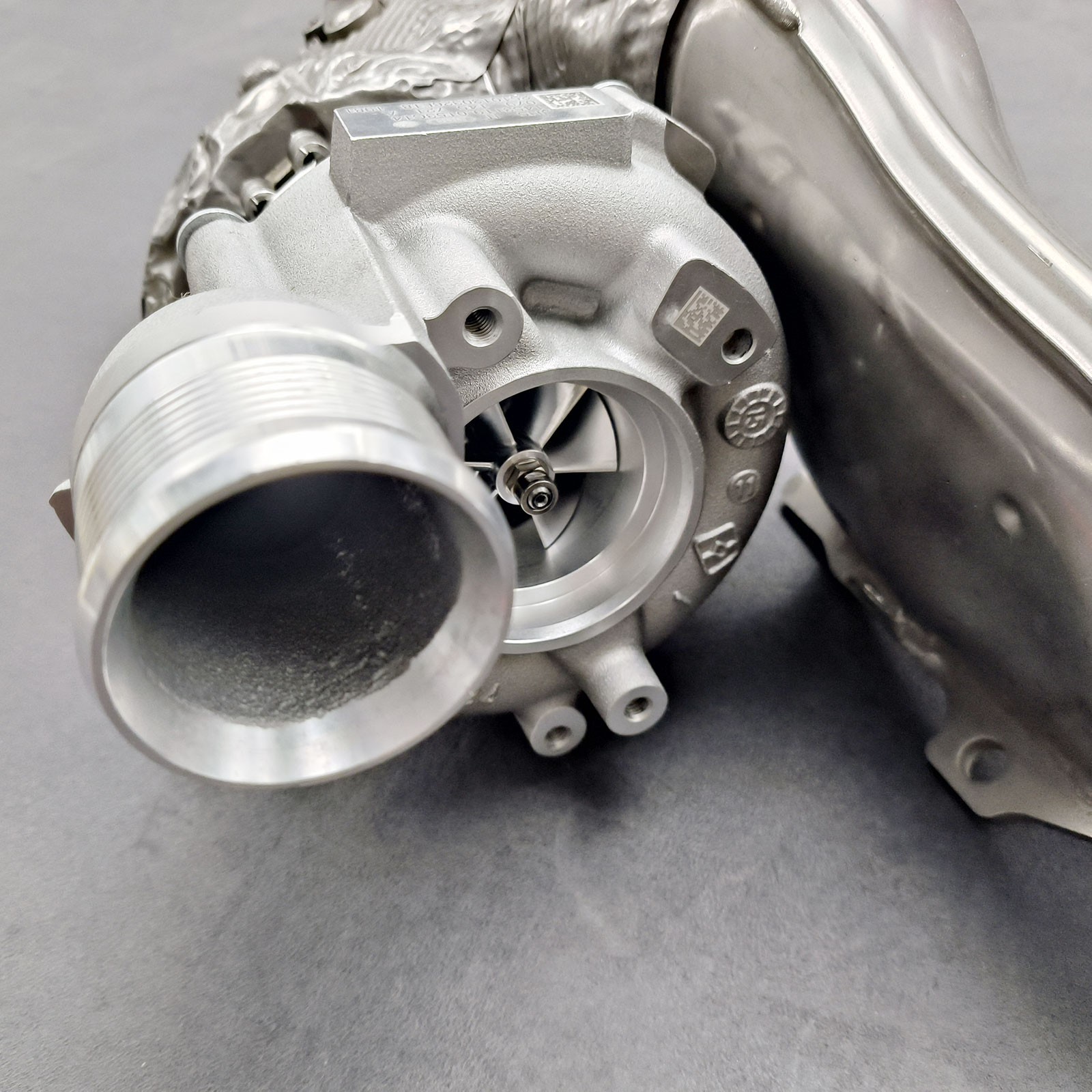 079145721A Left Turbocharger Turbo for 13-18 Bentley Continental GT,Audi S8 4.0L