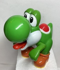 McDonalds NES Nintendo Yoshi Action Figure 2017 Working