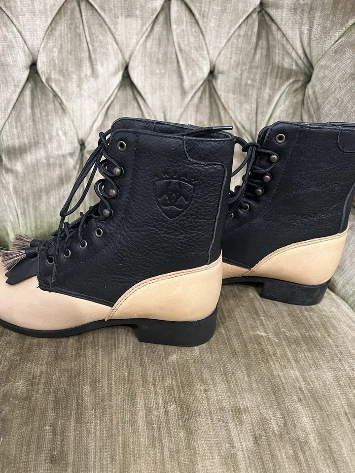 Botas femininas Ariat Roper 6.5 pretas/marfim usadas duas vezes. Borlas fofas de cabelo de cavalo. - Imagem 3 de 4