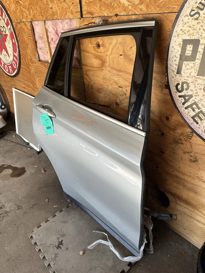 Puerta trasera derecha BMW X1 2016-2022 | B39 gris mineral Foto 3 de 4