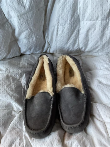 UGG taglia US 10 ciabatte grigie scamosciate