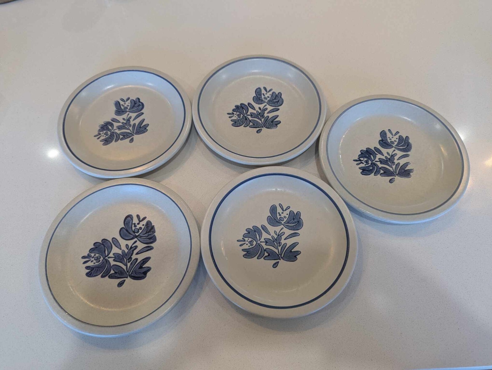 Vintage Pfaltzgraff Yorktowne 6.75 Inch Bread Plate Set of 5