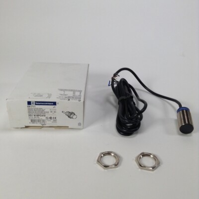 Telemecanique XS1 N18PC410 inductive proximity swtich New NFP