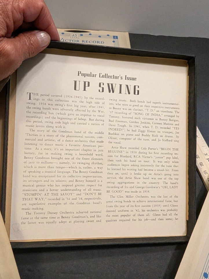 UP SWING WITH T DORSEY GLENN MILLER B GOODMAN A SHAW RCA BOXSET 4 X "45"rpm - Image 3 of 4