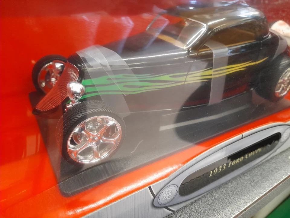 Road Signature 92839 1933 Ford Coupé 1/18 - Immagine 2 di 2