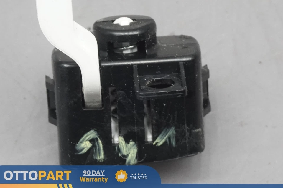 Módulo sensor radar punto ciego lado derecho Hyundai Genesis 2011-2016 95821 C1000 Foto 4 de 4