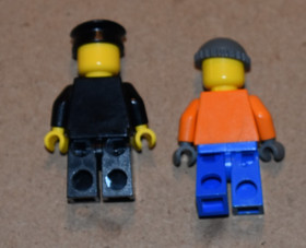 3181 LEGO CITY Passenger Plane 2 Minifigures Tow & Baggage Truck - 95% Complete