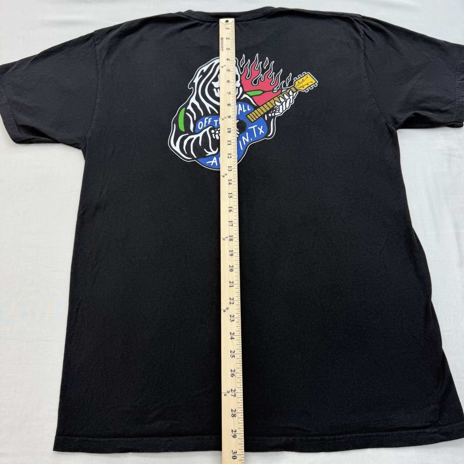 VANS Off The Wall Skeleton Guitar Graphic TShirt Black Classic Fit L 100percent Cotton image 8