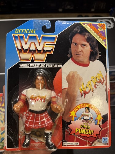 WWF hasbro Rowdy Roddy Piper Moc Summerslam Card...