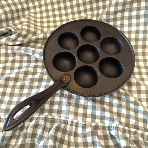 Restored Wagner Ware Cast Iron Danish Cake/Aebleskiver/Takoyaki Pan 1920's VTG
