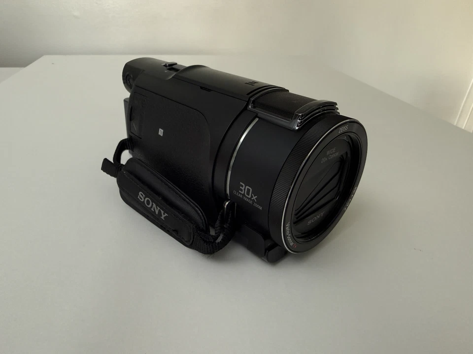 Sony FDR-AX53 4K UHD WiFi NFC Compact Camcorder Digital Camera - Image 2 of 4