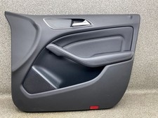 T&uuml;rverkleidung vorne rechts T&uuml;rpappe Leder Mercedes W246 13.2051.067