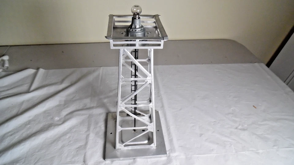 Lionel 394 Silver Vintage Tinplate Rotary Beacon Tower w/Dimple Bulb -Used - - Image 3 of 4