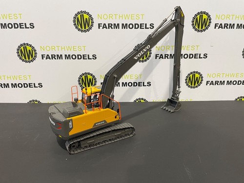 AT COLLECTIONS 1:32 SCALE VOLVO EC220ELR LONG REACH EXCAVATOR - Picture 5 of 6