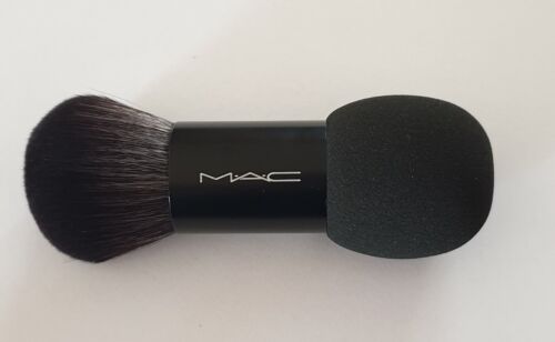 MAC Dual Ended Brush (Foundation /Sponge) NWOT - FREE POST