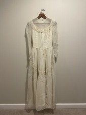 Vintage 1940's Hand Sewn Wedding Dress Gown w Train Seed Lace