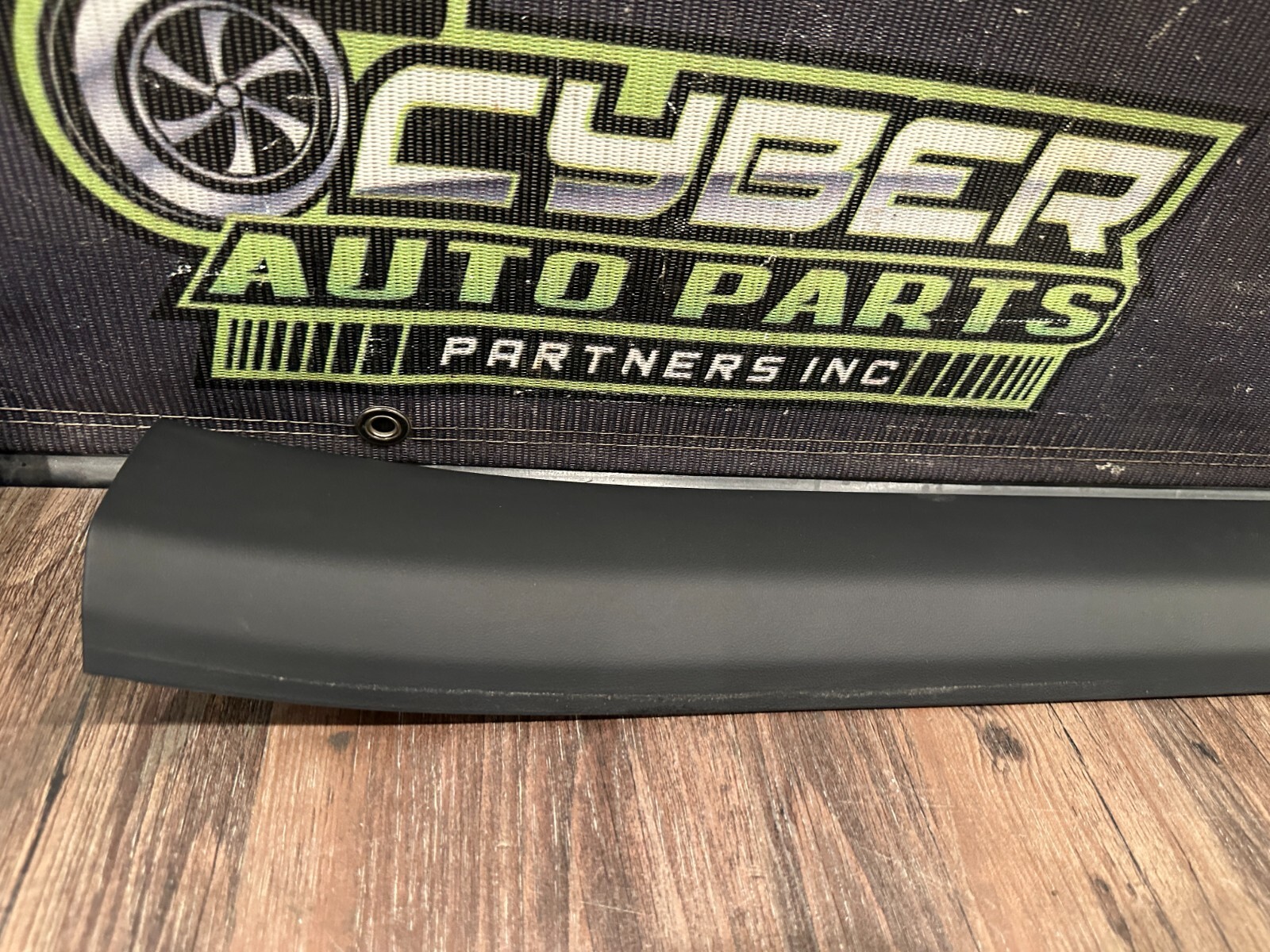 2018 AUDI R8 SPYDER LOWER RIGHT SILL SCUFF PLATE LINING 4S1 867 272 A 4S1867272