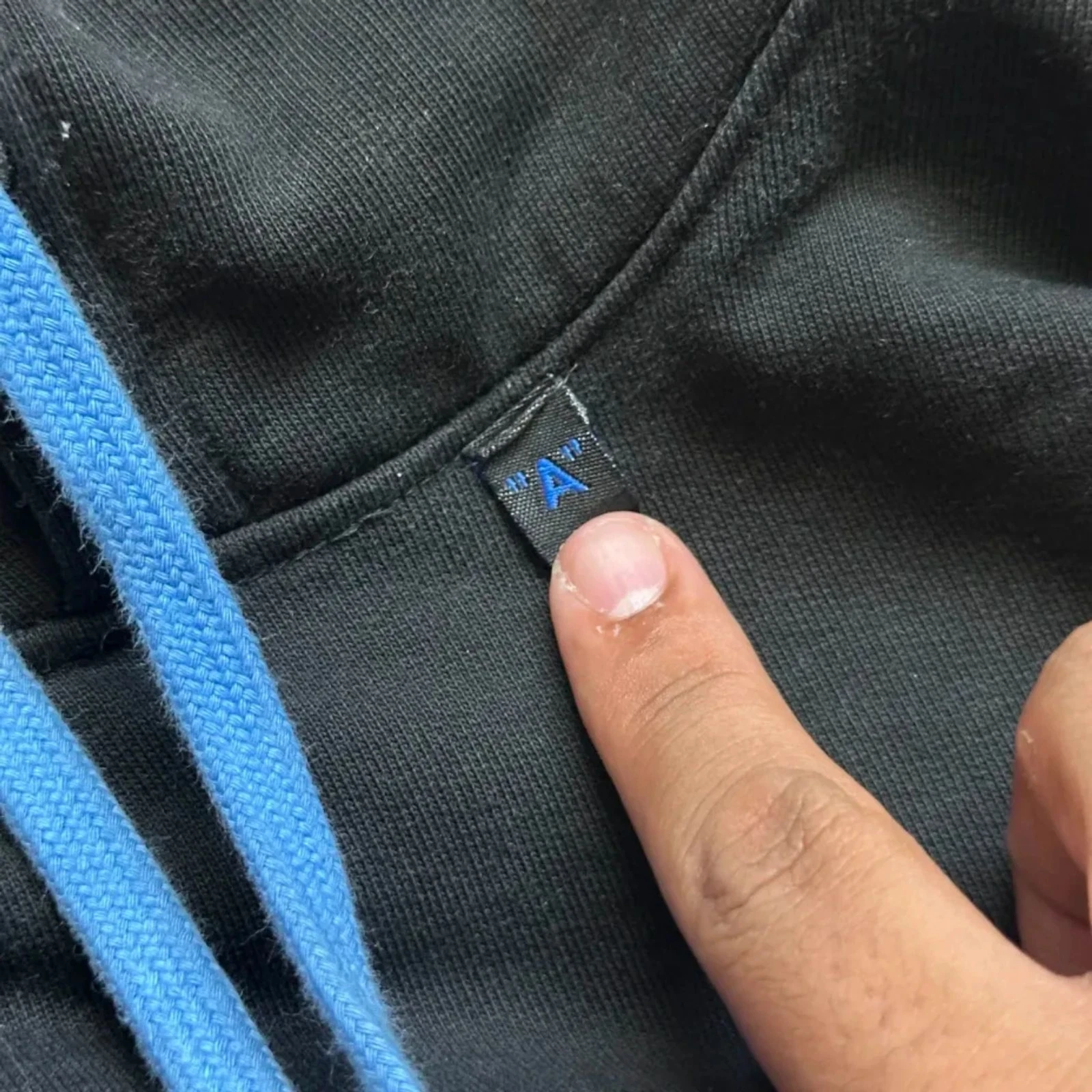 Felpa con cappuccio pullover freccia astratta Off White FW19 taglia XS