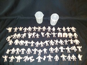 VINTAGE-M-U-S-C-L-E-MUSCLE-MEN-LOT-TRASH-CAN-FIGURES-MATTEL