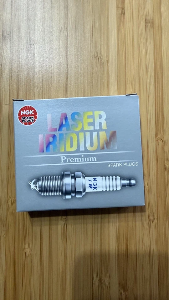 4x GENUINE NGK LASER IRIDIUM PREMIUM SPARK PLUGS IZFR6K-11S / 5266 - Image 3 of 4