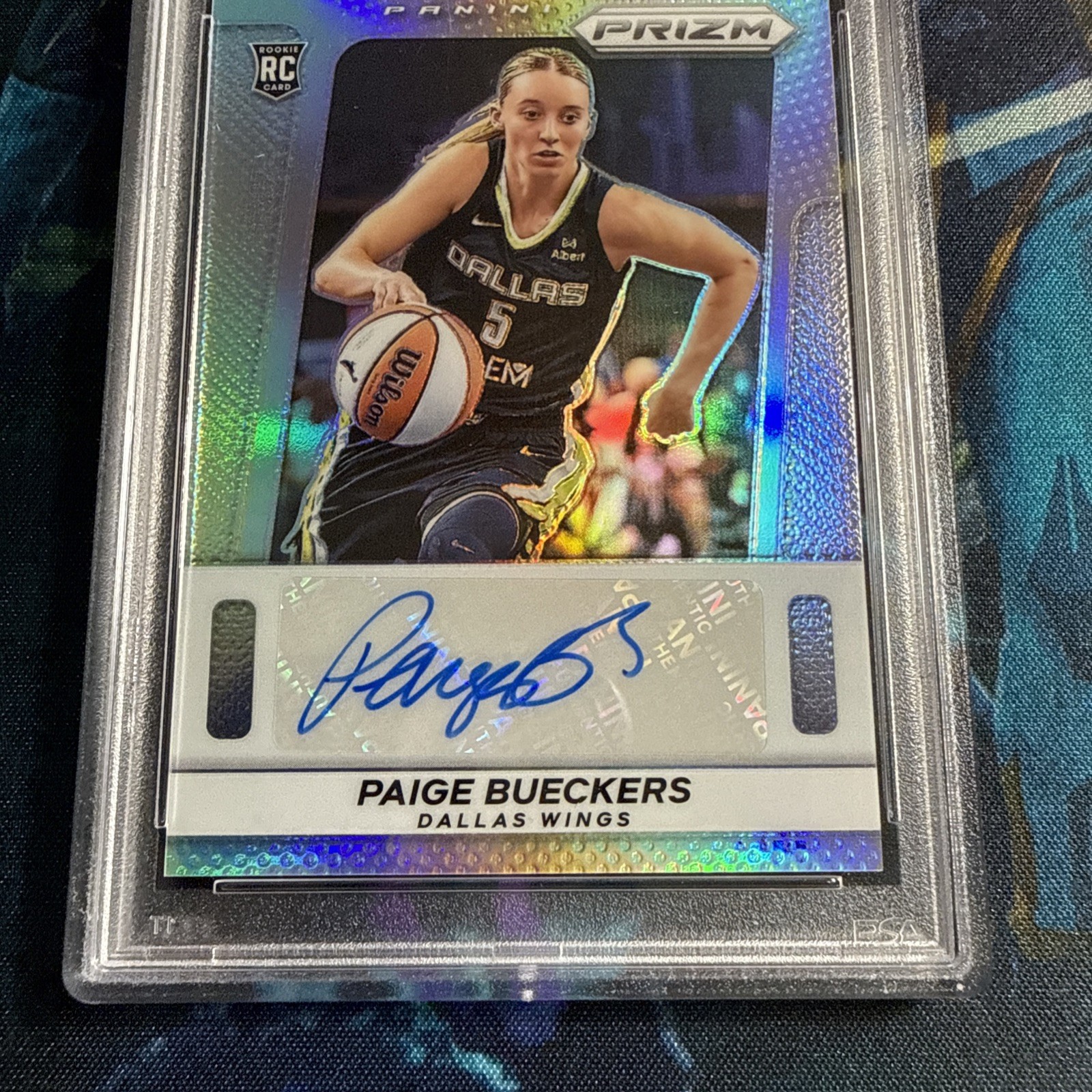 Paige Bueckers 2025 WNBA Prizm Throwback Signature RC Auto PSA 9 Silver Prizm view 2