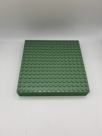 5x Green Lego Baseplates (16 x 16) 3 Bright Green and 2 Sand Green 