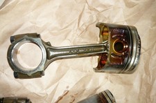 Kolben mit Pleuelstange SUZUKI SX4 1.6 Benzin, Motor M16A, 87000 km, 2008