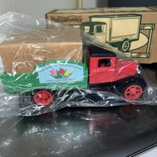 Ertl 1931 Hawkeye Motor Truck Bank Holland Michigan 1996 Stock No F977 1/34