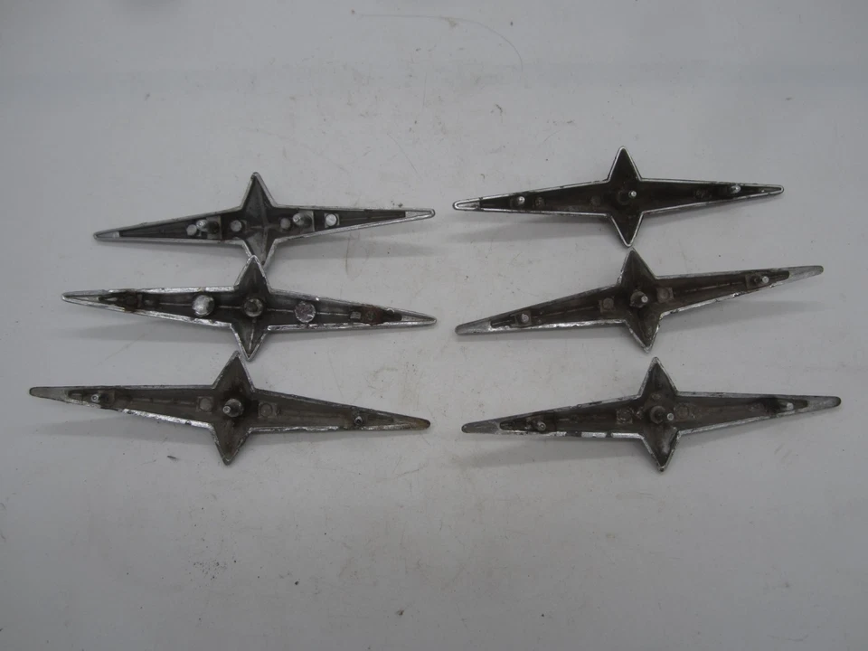 54-58 Pontiac Catalina Star Chief Chieftain Cromo Estrella Emblema Lote de 6 USADOS Foto 2 de 2