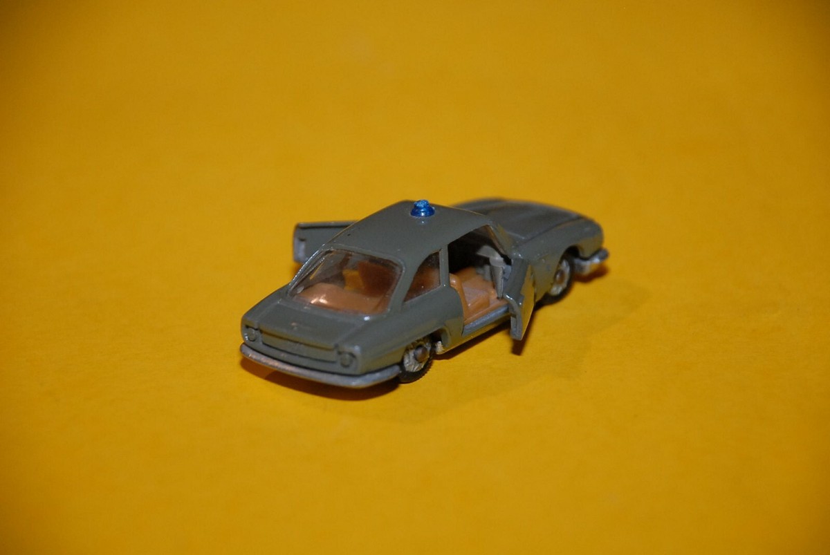 Penny Alfa Romeo Bertone Politoys Policar 2600 Sprint 1/66 No 0/25 - Jeux & Jouets