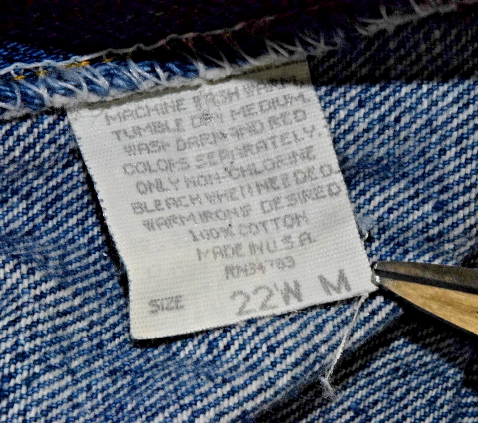 Vintage Jeans Lee Riders Size 36 x 28 80s Classic Blue Painters Jeans Made USA - Image 4 of 4