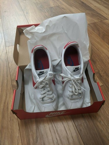 nike trainers red tick