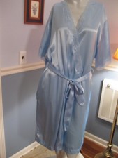 BARBIZON LIGHT BLUE POLYESTER ROBE, MEDIUM, 2" WIDE LACE TRIM ON FRONT, SLEEVES