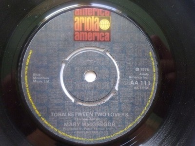 Mary MacGregor Torn Between Two Lovers 7'' Ariola AA111 EX 1976