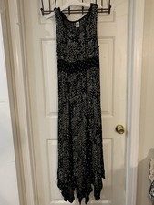 Bila Black & White Floral Sleeveless Handkerchief Maxi Dress bohemian chic style